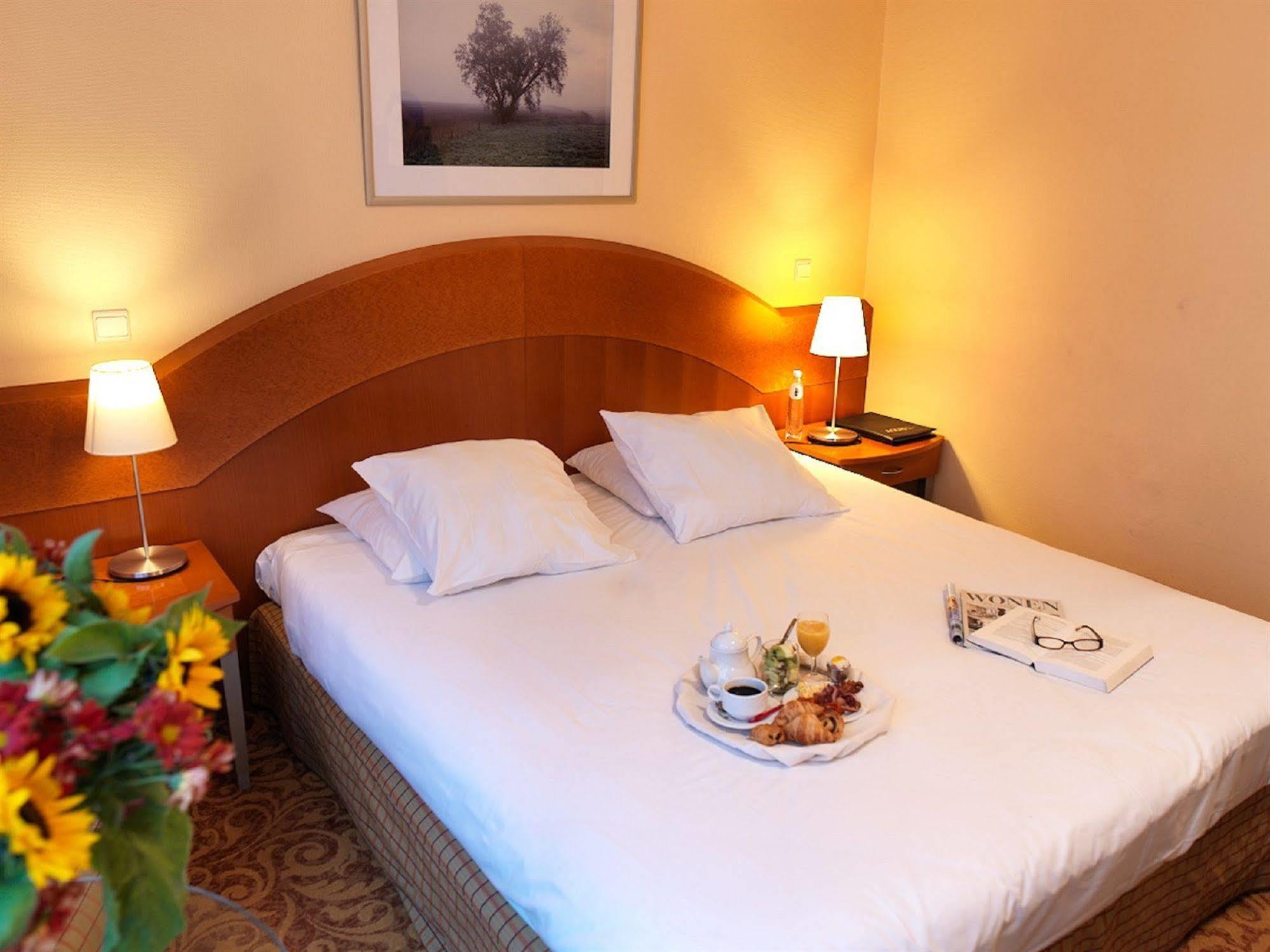Acces Hotel أوستيند المظهر الخارجي الصورة